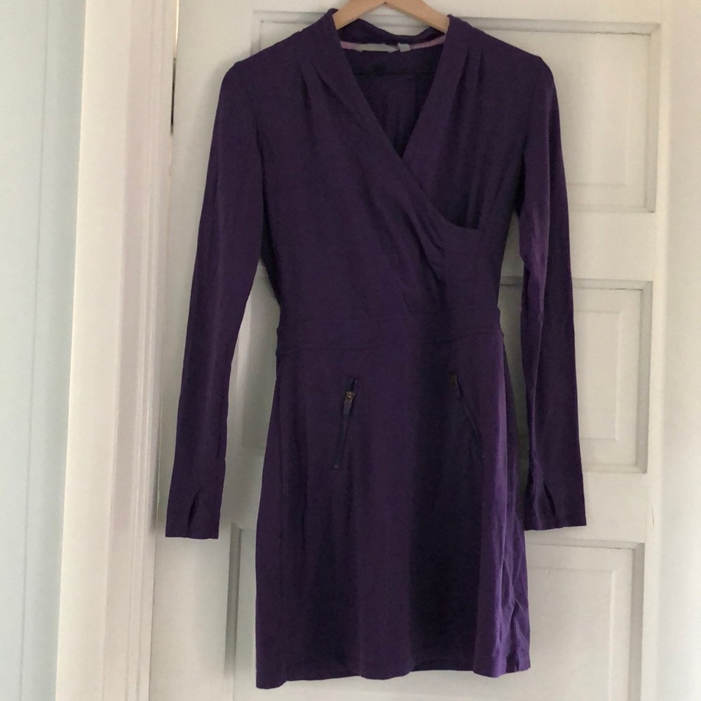 Athleta v-neck dress (purple, xs)